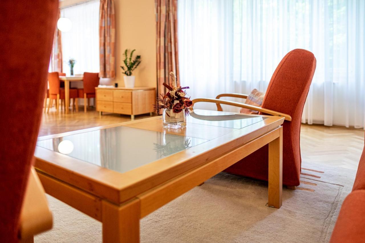 Villa Marion Luhačovice Exteriör bild